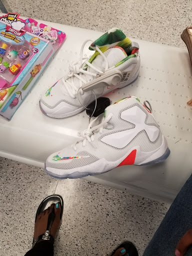 Clothing Store «Ross Dress for Less», reviews and photos, 1831 U.S. 287 Frontage Rd, Mansfield, TX 76063, USA