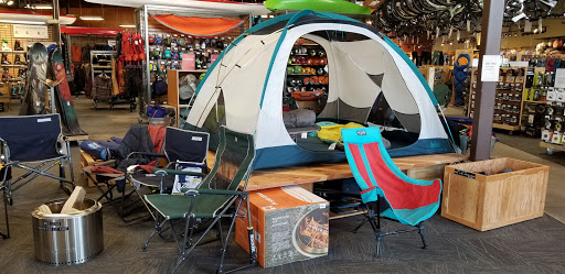 Camping Store «REI», reviews and photos, 766 E Big Beaver Rd, Troy, MI 48083, USA