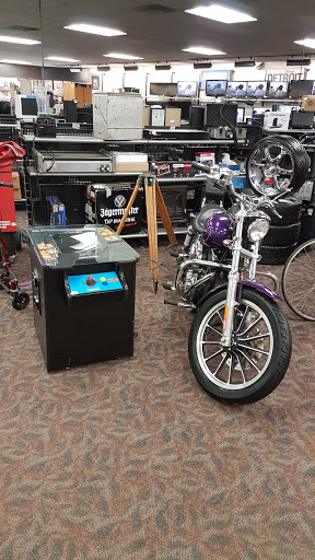 Jewelry Store «American Jewelry & Loan - Detroit», reviews and photos, 20450 Greenfield Rd, Detroit, MI 48235, USA