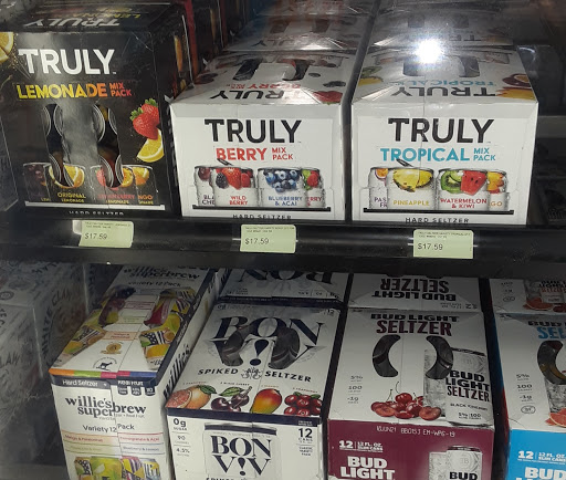 Shopping Mall «Bay Shore Mall», reviews and photos, 3845 Bayshore Rd, North Cape May, NJ 08204, USA