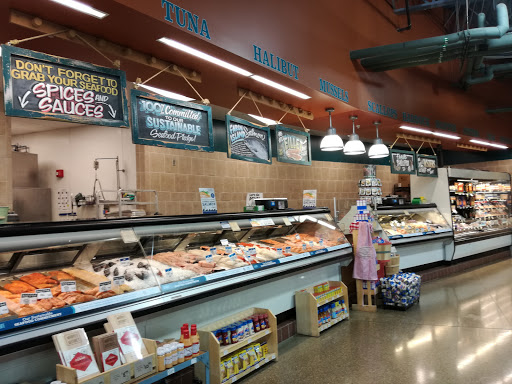 Grocery Store «Market District Supermarket», reviews and photos, 100 Settlers Ridge Center Dr, Pittsburgh, PA 15205, USA