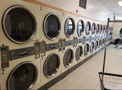 Maple Laundromat dry cleaners and laundry svc tayloring and alterations