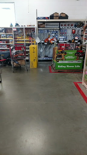 Home Improvement Store «Tractor Supply Co.», reviews and photos, 6818 S Scatterfield Rd, Anderson, IN 46013, USA