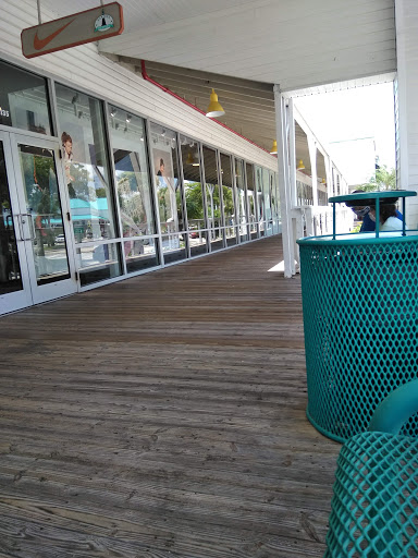 Outlet Mall «Sanibel Outlets», reviews and photos, 20350 Summerlin Rd, Fort Myers, FL 33908, USA