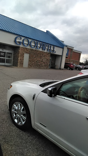 Thrift Store «Goodwill», reviews and photos