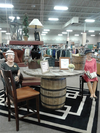 Thrift Store «Ditto Upscale Resale», reviews and photos, 571 E 8th St, Holland, MI 49423, USA