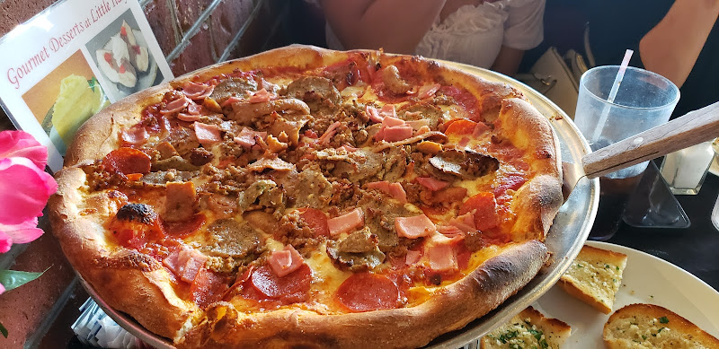 #6 best pizza place in Myrtle Beach - Little Italy
