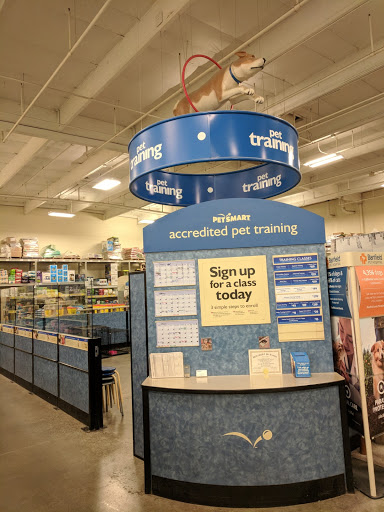 Pet Supply Store «PetSmart», reviews and photos, 3220 W Shaw Ave, Fresno, CA 93711, USA