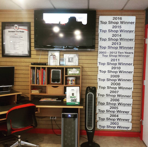 Auto Repair Shop «Hi-Tech Car Care», reviews and photos, 2924 E Thomas Rd, Phoenix, AZ 85016, USA