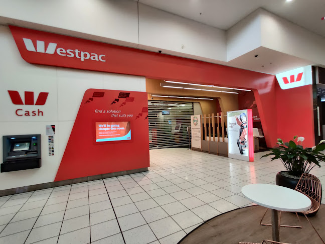 Reviews of Westpac Plaza in Palmerston North - Bank