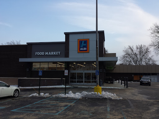 Supermarket «ALDI», reviews and photos, 614 Middle Country Rd, Selden, NY 11784, USA