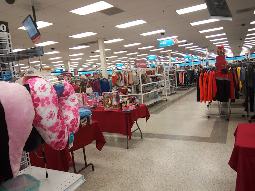 Clothing Store «Ross Dress for Less», reviews and photos, 3255 SW Cedar Hills Blvd, Beaverton, OR 97005, USA