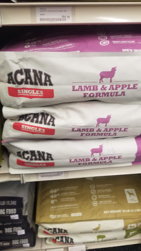 Pet Supply Store «Pet Pros Hillsboro», reviews and photos, 7290 NE Butler St, Hillsboro, OR 97124, USA