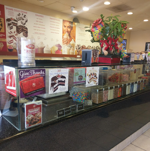 Shopping Mall «Downey Landing», reviews and photos, Lakewood Blvd & Stewart and Gray Rd, Downey, CA 90242, USA