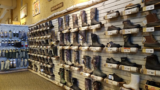 Sporting Goods Store «Bass Pro Shops», reviews and photos, 1356 Bass Pro Dr, Manteca, CA 95337, USA