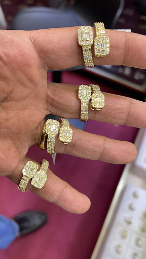 Jewelry Store «Moses Jewelers Inc», reviews and photos, 171 S High St, Columbus, OH 43215, USA