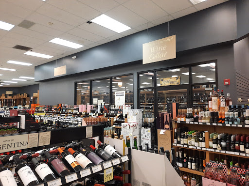 Liquor Store «Mid Valley Wine & Liquor», reviews and photos, 39 N Plank Rd #1, Newburgh, NY 12550, USA