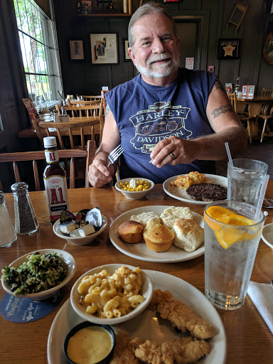 American Restaurant «Cracker Barrel Old Country Store», reviews and photos, 941 GA-140, Adairsville, GA 30103, USA