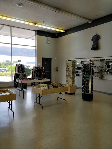 Discount Store «Discount Fashion Warehouse Kettering», reviews and photos, 2836 Wilmington Pike, Kettering, OH 45419, USA