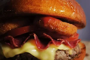 Mad Bites Burger image