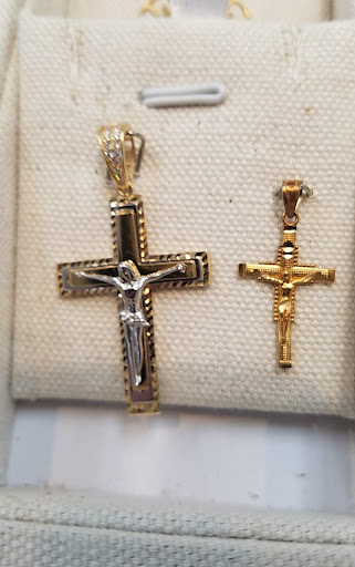 Jeweler «Marlowe Credit Jewelers», reviews and photos, 16055 Cross Bay Blvd, Jamaica, NY 11414, USA