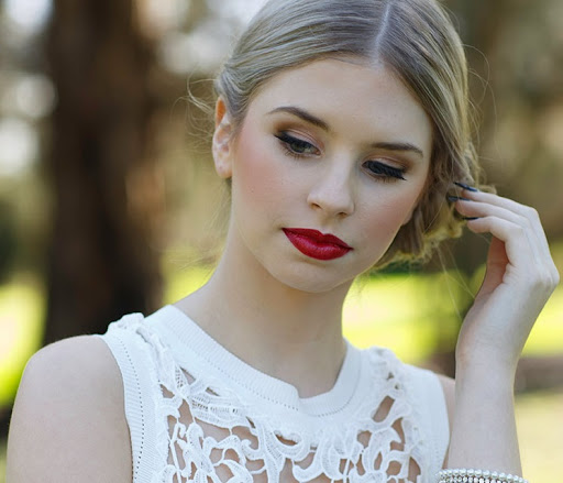Artistic makeup courses in Adelaide