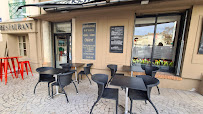 Atmosphère du Restaurant Le Massilia-Le Bouchon Biterrois à Béziers - n°8