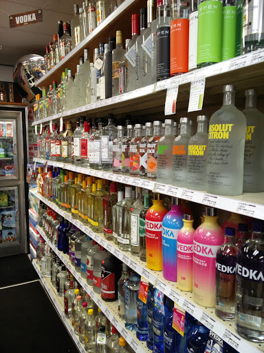 Liquor Store «Fairfield Wine & Liquor», reviews and photos, 296 Fairfield Ave, Waterbury, CT 06708, USA