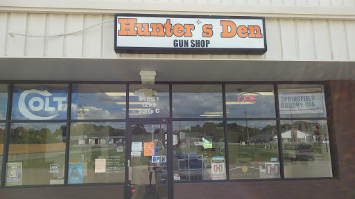 Gun Shop «Hunters Den of Ohio», reviews and photos, 1299 Ohio Pike, Amelia, OH 45102, USA