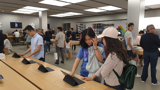 Computer Store «Apple South Coast Plaza», reviews and photos, 3333 Bear St, Costa Mesa, CA 92626, USA