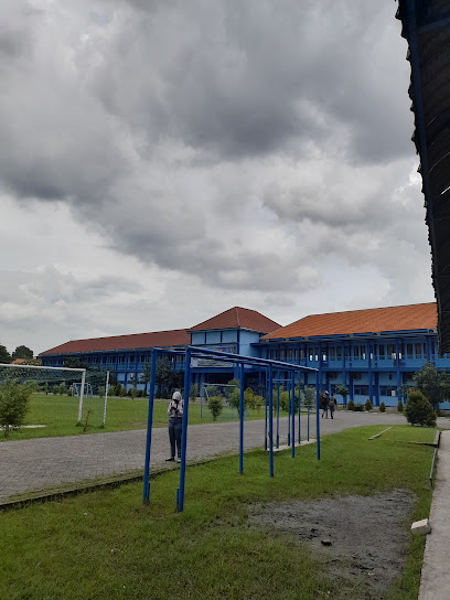 Sekolah Menengah Atas Hang Tuah - 1 Surabaya