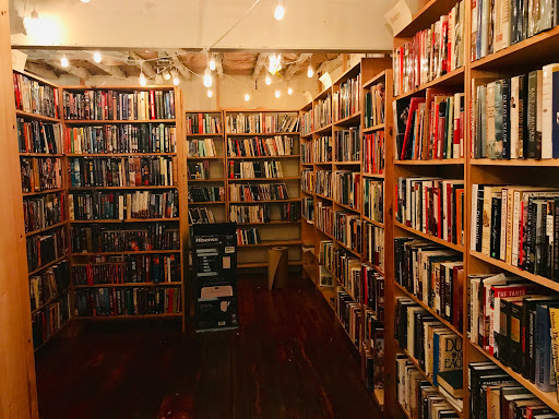 Used Book Store «Winding Way Books At Gallery», reviews and photos, 106 W Chestnut St, Lancaster, PA 17603, USA