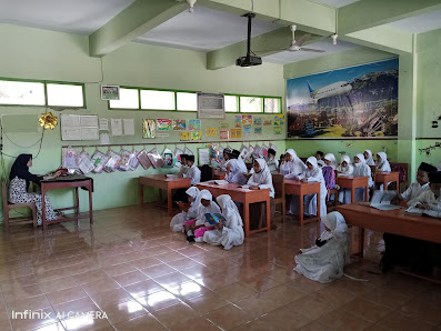 Ruang kelas - Madrasah Ibtidaiyah Salafiyah Barek