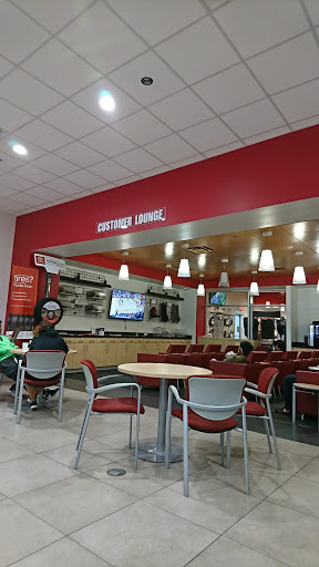 Toyota Dealer «Miller Toyota of Anaheim», reviews and photos, 1331 N Euclid St, Anaheim, CA 92801, USA