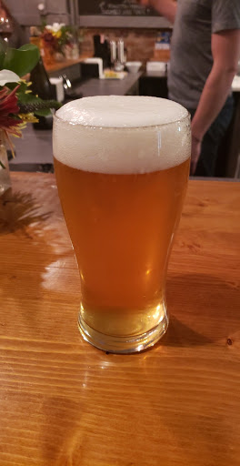 Wine Bar «The Carriage Wine and Market», reviews and photos, 121 E Mobile St, Florence, AL 35630, USA