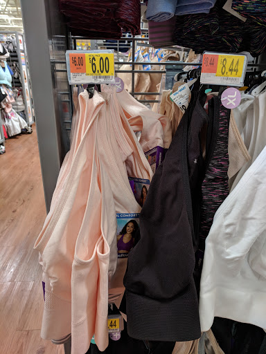 Discount Store «Walmart», reviews and photos, 6501 Veterans Memorial Pkwy, Crestwood, KY 40014, USA