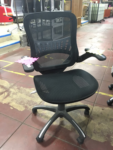 Office Furniture Store «NW Office Liquidations», reviews and photos, 635 SE Hawthorne Blvd, Portland, OR 97214, USA