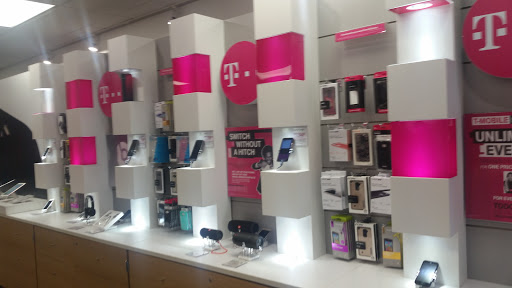 Cell Phone Store «T-Mobile», reviews and photos, 13714 SW 152nd St, Miami, FL 33177, USA