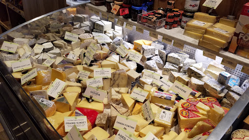 Grocery Store «Woodlands Market», reviews and photos, 1550 Tiburon Blvd, Tiburon, CA 94920, USA