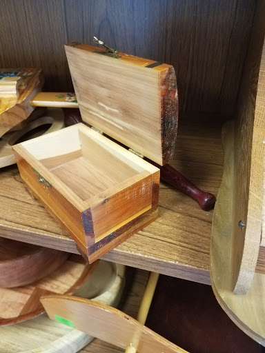 Thrift Store «Union Gospel Mission Store», reviews and photos, 885 Commercial St NE, Salem, OR 97301, USA