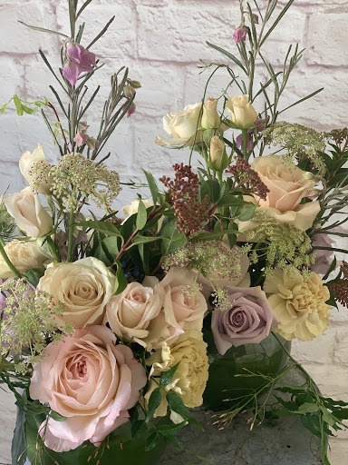 Florist «Sweet Pea Florist», reviews and photos, 5918 Naples Plaza, Long Beach, CA 90803, USA