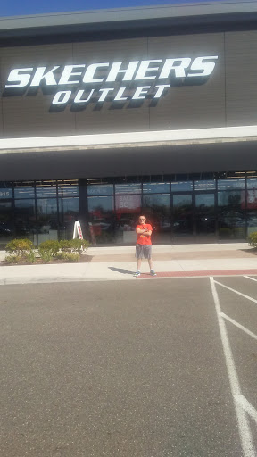 Shoe Store «SKECHERS Factory Outlet», reviews and photos, 3915 Everhard Rd NW, Canton, OH 44720, USA