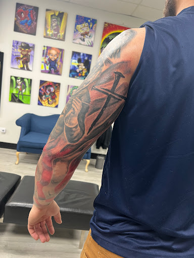 Explore new dad tattoo ideas, creative tattoo ideas in Lombard, available at New Hope Tattoo