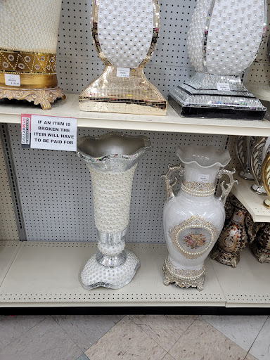 Dollar Store «Dollar Discount Center», reviews and photos, 2550 S Decatur Blvd, Las Vegas, NV 89102, USA