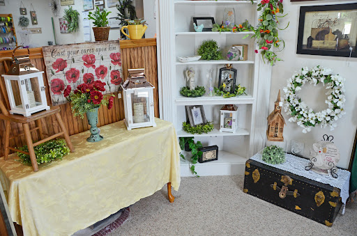 Florist «Sisters Floral & Gifts», reviews and photos, 760 S State St, North Vernon, IN 47265, USA