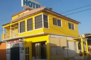 Hotel La Casa Del Viajero image