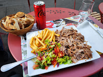 Plats et boissons du Restaurant turc La Voie Lactée Resto Rapide à Paris - n°1