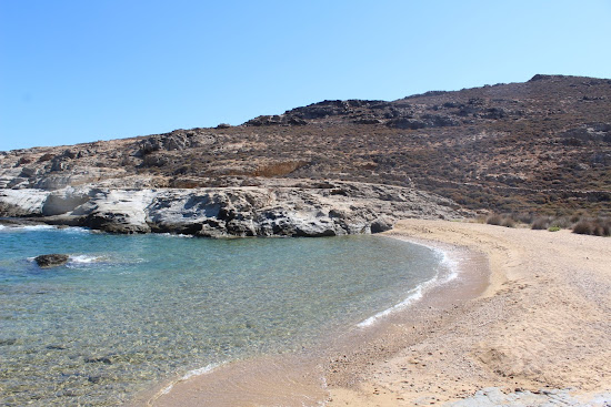 Alevrakia Beach