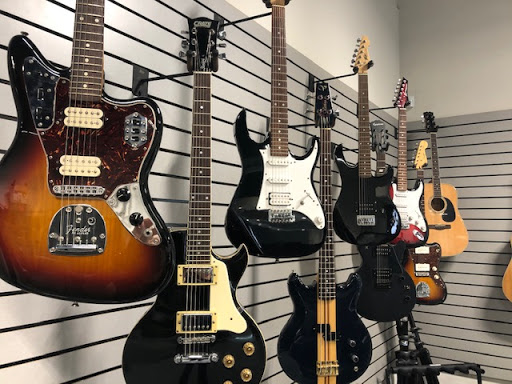 Jewelry Store «American Jewelry & Loan - Pontiac», reviews and photos, 546 N Telegraph Rd, Pontiac, MI 48341, USA