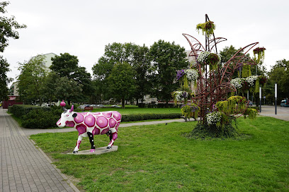 skulptūra 'Granātu govs'